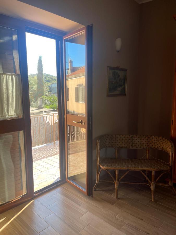 B&B A Casa Di Maybe Казерта Экстерьер фото